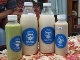Segarkan Buka Puasa, Coba Susu Kedelai Akang Klimis dari Madiun