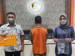 Tukang Cuci Mobil di Surabaya Disergap Polisi saat Edarkan Sabu