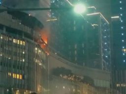 Kebakaran Terjadi di Tunjungan Plaza Surabaya, Pengunjung Berhamburan