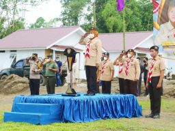 Pramuka se Jatim Lanjutkan Pembangunan Huntara Tahap Dua di Semeru