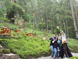 Ngabuburit Keren di Wisata Alam Bale Bombong Kawasan Telaga Ngebel, Ponorogo