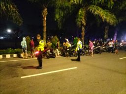 Polisi Bubarkan Balap Liar di Kawasan SLG Kediri, 26 Motor Diamankan