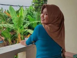 Perempuan Cantik Penjual Es Degan di Kediri Ini Punya 226 Ribu Followers