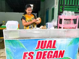 Cerita Mbak Via Asal Kediri yang Akhirnya Memutuskan Jualan Es Degan