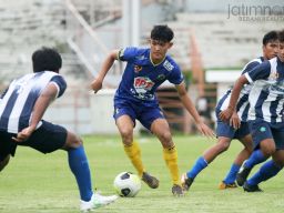 Tim Sepak Bola Gresik Mampu Imbangi Sidoarjo di Pra-Porprov Jatim