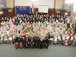 Ratusan Dokter Muda Lulusan FK Unair Disebar ke Seluruh Indonesia