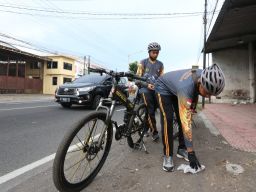 Meriahkan WSL, Banyuwangi Gelar Gowes G-Land Ride Sambil Pungut Sampah