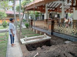 Jenazah Lily Wahid Diperkirakan Sampai Ponpes Tebuireng Selasa Sore