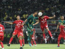 Kalah dari Persis, Aji Santoso Tetap Apreasi Pemain Muda Persebaya