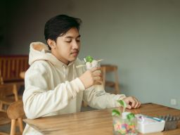 Menikmati Segelas Buah Leci Kaya Manfaat dalam Menu Baru di Hotel Sidoarjo