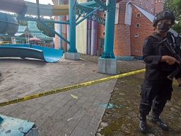 Seluncuran Kolam Renang KenPark Surabaya Ambrol, BPBD Sebut 9 Anak Terluka