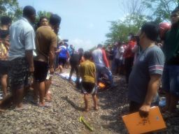 Wanita Tanpa Identitas Tewas Tersambar Kereta Api di Bojonegoro