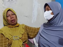 Duka Keluarga Pemilik Travel dalam Kecelakaan Bus di Tol Mojokerto