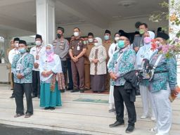 Bupati Jombang Mundjidah Wahab Lepas Keberangkatan CJH ke Tanah Suci