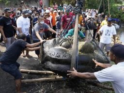 Mas Dhito Dorong Nambaan Jadi Desa Wisata Budaya Usai Pengangkatan Arca Pentul