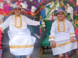 Foto: Semringah Anak-anak Yatim di Surabaya saat Diarak Sebelum Khitan Massal