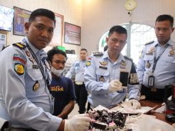 Kue Tart Berisi Smartphone Gagal Diselundupkan ke Lapas Banyuwangi