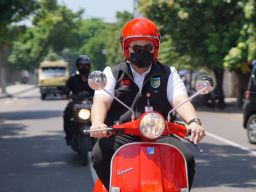 Mas Dhito, Si Anak Vespa yang Kini Jadi Bupati Kediri