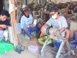 Musim Haji, Permintaan Tasbih Kayu Gaharu di Ploso Jombang Meningkat