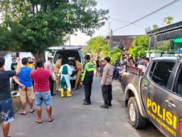 Diduga Mabuk, Pria di Tulungagung Tewas Tabrak Pohon Depan Kuburan