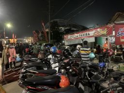 Pedagang Sekitar JSG Ketiban Cuan, Banjir Pembeli sampai Kewalahan