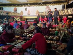 Peringati Hari Lahir Pancasila, Kader PDIP Wayangan di Mojokerto