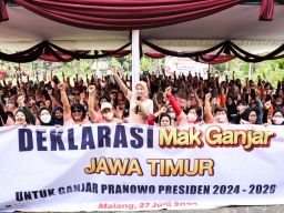 Melihat Aksi Emak-emak di Jatim saat Deklarasi Dukung Ganjar Presiden 2024
