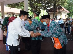 Lepas Keberangkatan CJH Lamongan, Bupati Yes Nitip Doa Ini