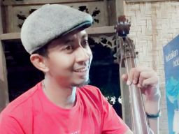 Surabaya Romansa, Pendulum Urban untuk Bertahan