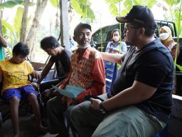 Momen Pertemuan Mas Dhito dengan Mbah Trimo: Beri Bantuan dan Tawarkan Pekerjaan