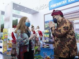 Kepincut Nanas Kelud dari Mas Dhito, Konjen Australia Ingin Datang ke Kediri