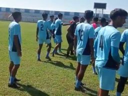 Sesi Latihan Persela Lamongan Ricuh! Asisten Pelatih Nyaris Pukuli Pemain