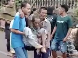 Pikap Pengangkut Buruh Kebun Kopi Kecelakaan di Bondowoso, 9 Orang Terluka