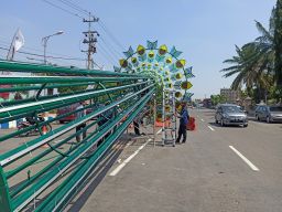Wow! Ada Lampu Mirip Garden By The Bay Singapura di Ponorogo