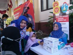 Geber Vaksinasi Jelang Grebeg Suro, Bunda Rita: Jalankan dalam Kondisi Sehat