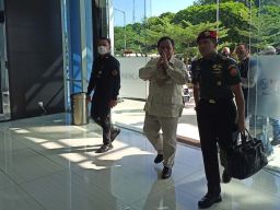 Kunjungi PT INKA Madiun, Menhan Prabowo: Saya Bangga Buatan Anak Bangsa