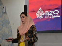 Saat Novita Hardini Kenalkan Potensi UMKM Daerahnya Melalui Forum Global