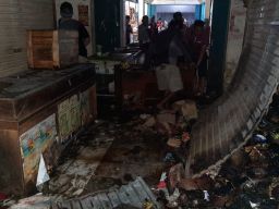 2 Stan di Pasar Agrobis Lamongan Terbakar, Pedagang Rugi Ratusan Juta Rupiah