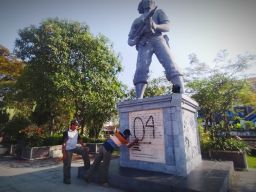 Duh! Patung Kadet Soewoko di Lamongan Jadi Sasaran Vandalisme