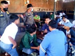 Bolos Sekolah di Warung Kopi, Belasan Pelajar di Lamongan Terciduk Satpol PP