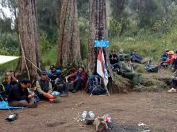 Peserta Maraton yang Hilang di Gunung Arjuno Kirim Sinyal SOS dari Curah Sriti