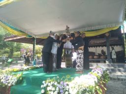 Disbudpar Bojonegoro Gelar Ruwatan Murwokolo di Kayangan Api