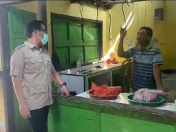 Jerit Pedagang Daging di Probolinggo ke Anwar Sadad: Numpuk Sebulan Tak Laku