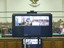 Eksepsi Ditolak, Hakim Itong Siap Jalani Sidang Offline di Tipikor Surabaya