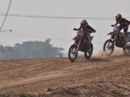 Menjajal Sirkuit Jotosanur Lamongan, Ini Kekurangan dan Kelebihannya