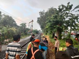 Wanita Asal Desa Punggul Tewas Tersambar Kereta Api Komuter di Gedangan Sidoarjo