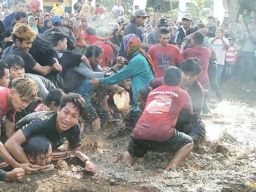 Gelar Ritual Adat Keboan Rayakan Suro, Warga Aliyan Banyuwangi Kesurupan Massal