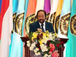 Orasi Ilmiah Doktor Honoris Causa Surya Paloh: Politik Identitas hingga Pemilu