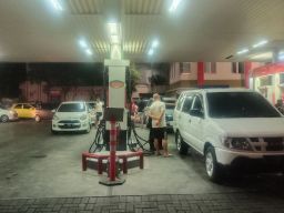 Malam ini Kendaraan Serbu SPBU di Surabaya, Dipicu Kabar Naiknya Harga BBM