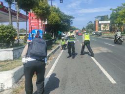 Biker asal Malang Tewas Usai Motornya Tabrak Truk Parkir di Pasuruan